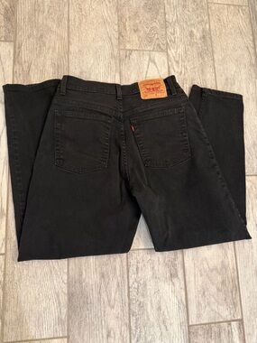 Vintage 550 Levi's Women’s Black Relaxed-Fit Jeans